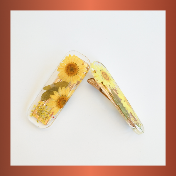 botanical daisy hair clip